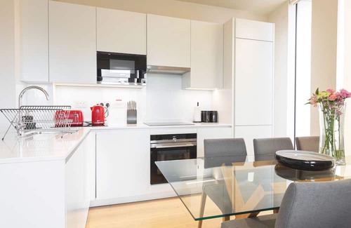 Waterloo Apartamento | Waterloo Stays - Modern & Spacious