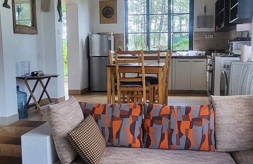 Sagana Cabaña | Rustic charm nestled along the peaceful banks of River Sagana & River Mathioya.