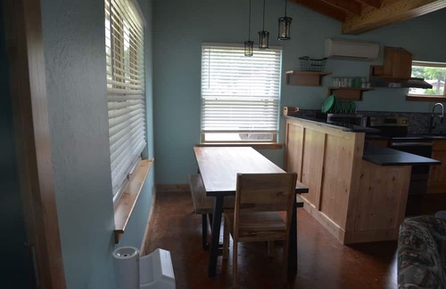 Moodys Cabina | Tiny House on the Lake in Salina, Oklahoma
