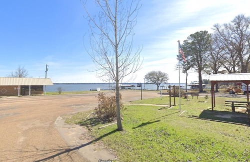 Chandler Casa | Water-view, 3-bedroom in Chandler with AC, WiFi
