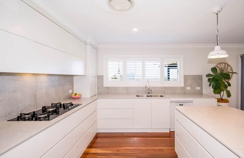 Moore Creek Casa | Ardington - 4-Bed Pet-Friendly with Pool