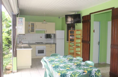 Sainte-Rose Casa | Casas rurales con piscina y Spa a 900 m del mar