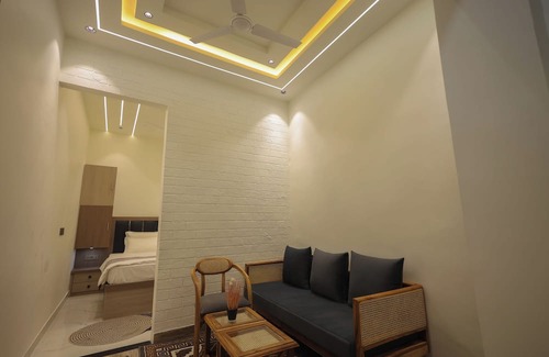 Mathura Casa | Spacious building in charming Mathura with WiFi, AC