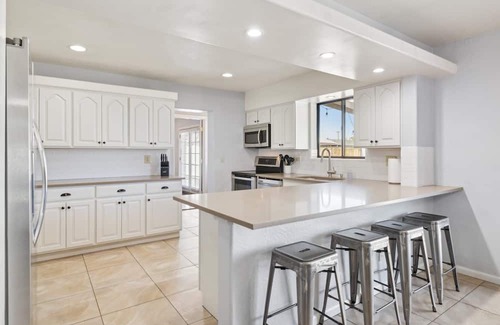 Scottsdale Country Acres Casa | Old Town: 2 King/8 Queen Beds, Backyard Paradise