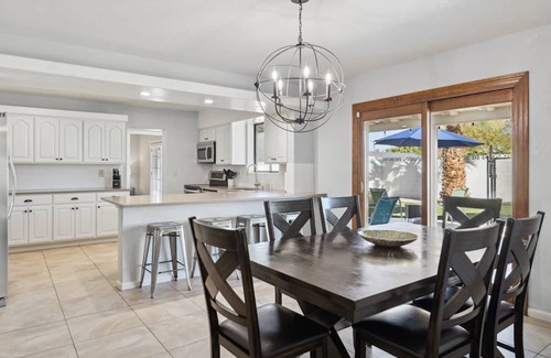 Scottsdale Country Acres Casa | Old Town: 2 King/8 Queen Beds, Backyard Paradise