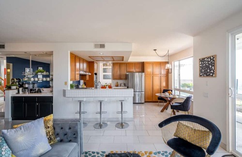 Rowland Heights Casa | Vista Views In A Foodie's Paradise