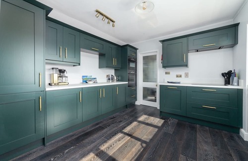 Port Erin Cabaña | Craig Y Nos - a holiday cottage that sleeps 6 guests in 3 bedrooms