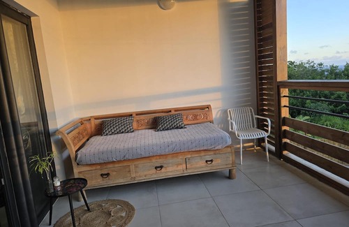 Saint-Joseph Casa | Bright Creole house with peaceful pool & view of the wild coastline