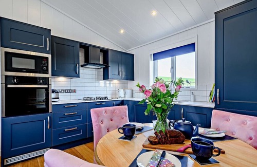 Sandyhills Casa | Holly Lodge At Bengairn