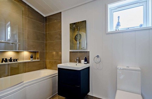 Sandyhills Casa | Holly Lodge At Bengairn