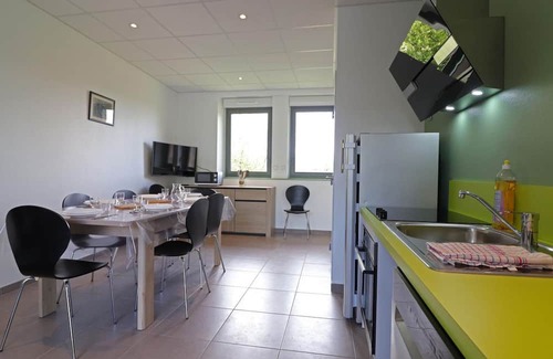 Lonlay-l'Abbaye Apartamento | Accessible cottage for disabled, ideal for hikers and families