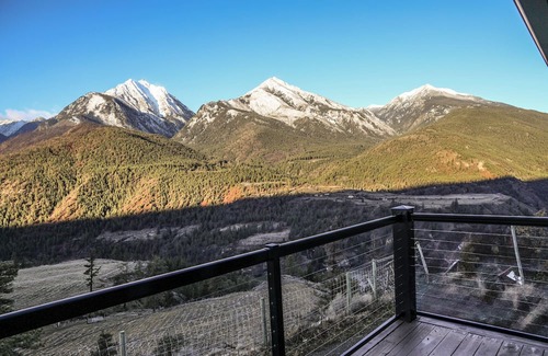 Vancouver Coast Casa | Luxury Mountain Retreat with Breathtaking Views
