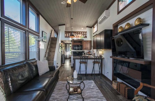 Upward Casa | Skyview Cottage~$375 Free Activities Daily!
