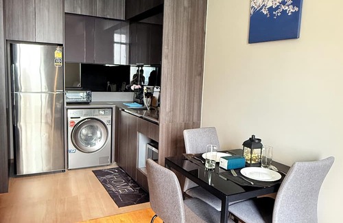 Ekkamai Apartamento | Japanese apt in Bangkok with AC, WiFi