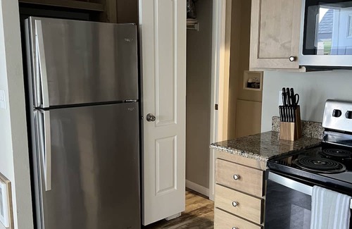 Moses Lake Casa | Charming bungalow on legacy golf coarse next to potholes reservoir.