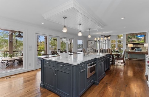 Lake Oconee Casa | Luxury Lakefront Retreat Sleeps 14 Game Room, Dock & Stunning Views