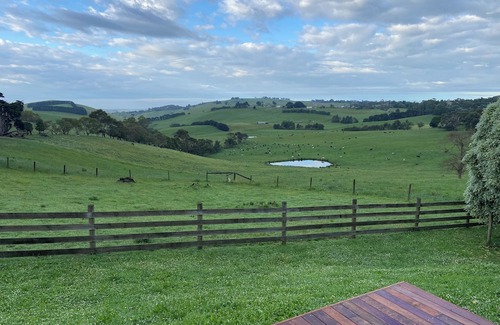 Korumburra Cabaña | Stunning Country Views @ Oak Vue Cottage