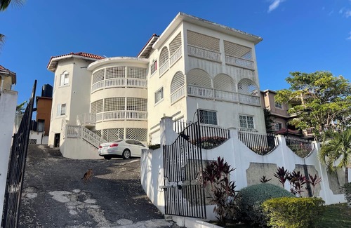 Montego Bay Villa | Skyline Suites Villa and Spa / 15 min from airport