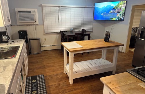 Bay City Casa | Haven house in delightful Bay City with WiFi