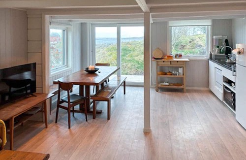 Froya Casa | Lovely home in Mausund with WiFi