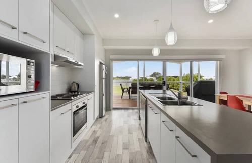 Lacepede Casa | Sunnysands Beach House - 4 bedrooms to relax, connect, and breathe