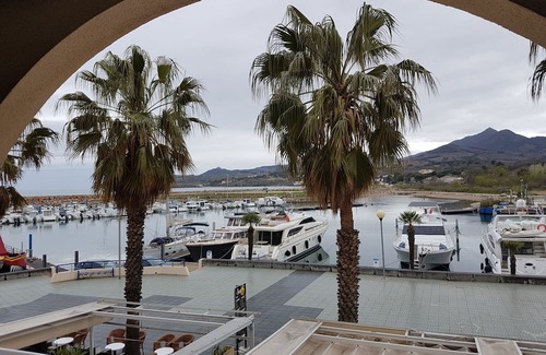 Plage d'Argeles Apartamento | Residence with cosy apartment on the port, breathtaking sea and mountain views