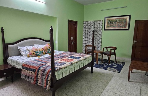 Panch Batti Cama Y Desayuno | Charming 3-bedroom bed & breakfast in marvelous Jaipur with WiFi, AC