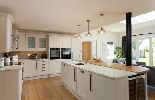 Acomb Casa | Stunningly Spacious Farm House + Annexe - 7 Beds