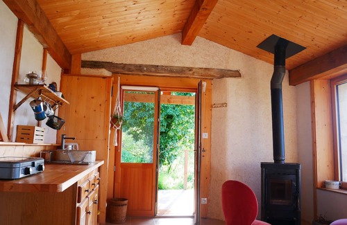 Villarzel-du-Razes Cabina | Wake up to stunning views of the Pyrenees from our cosy glamping forge.