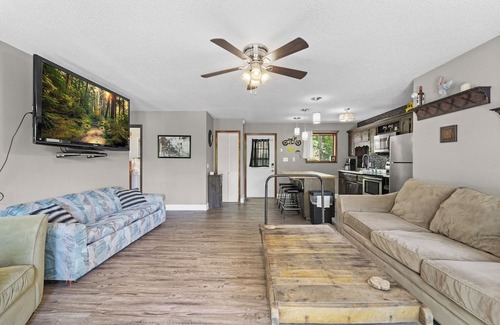 Camdenton Casa | Moss Hollow - Four bedroom house in quiet cove!