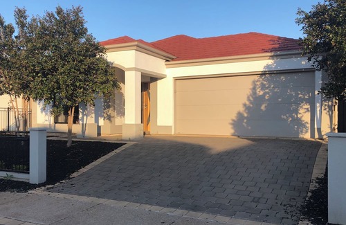 Evanston Gardens Casa | Gateway to the Barossa Valley at Evanston Gardens.