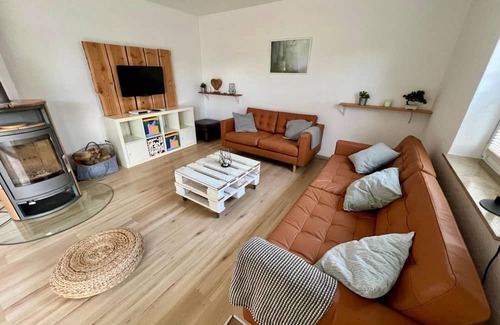 Schnellbach Apartamento | Apartment 'Im Thüringer Wald' with Mountain View, Private Terrace and Wi-Fi
