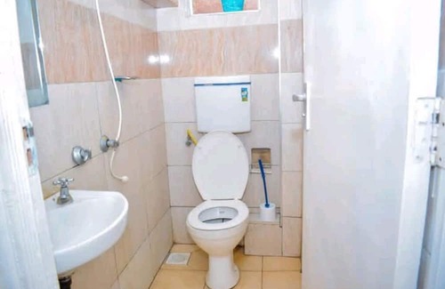 Pangani Cama Y Desayuno | Charming bed & breakfast with WiFi and AC in fabulous Nairobi County