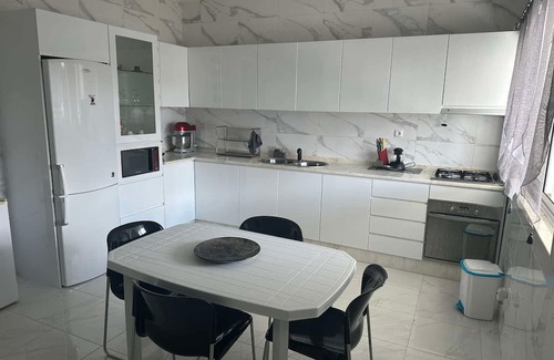 Assomada Apartamento | 3-bedroom apartment, separate bathroom and toilet, fully equipped kitchen