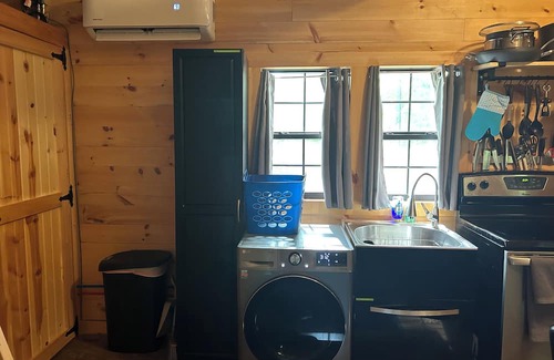 Viola Cabina | Cozy cabin with AC and WiFi in charming Anamosa