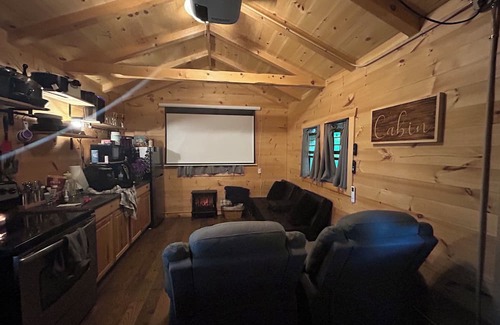 Viola Cabina | Cozy cabin with AC and WiFi in charming Anamosa