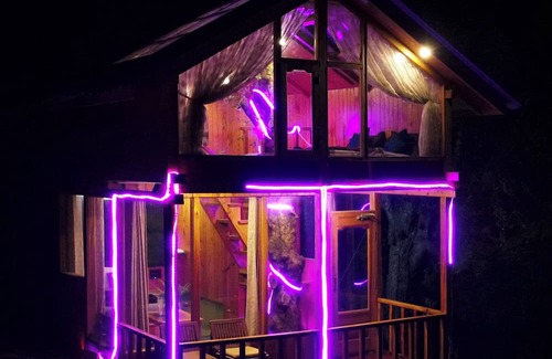 Banjar Cabaña | WOW Treehouse & Cottages
