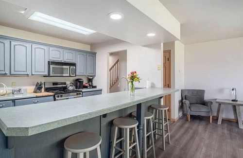 East Jordan Casa | Lakeview Retreat - 2 bedroom - 3 bathrooms
