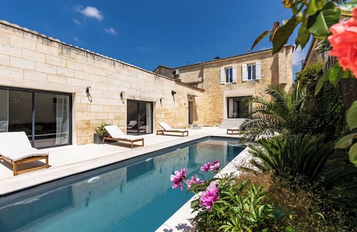 Gauriac Casa | La Girondine - Pool, billiards, vineyards and estuary