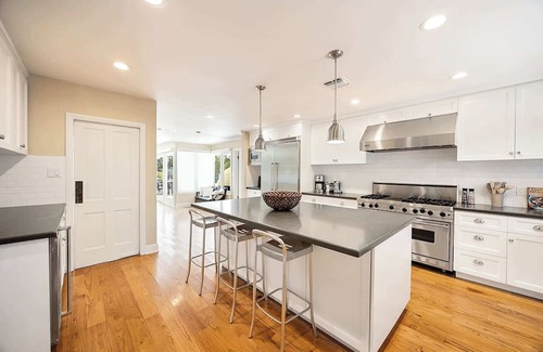 Beverly Hills Casa | New Listing! Beverly Hideaway by Colby & Conrad