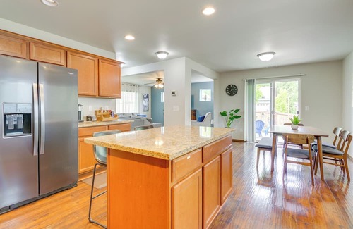 Sedro-Woolley Casa | Walk to Trails & Golf: Sedro-Woolley Retreat!