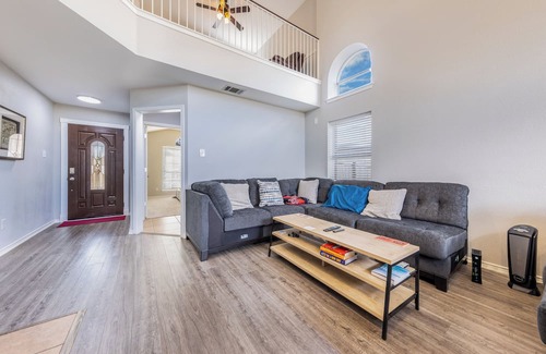 Cambridge Heights Casa | Welcoming Comfortable 2-bed 2 Full Bath House