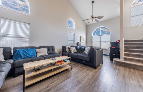 Cambridge Heights Casa | Welcoming Comfortable 2-bed 2 Full Bath House
