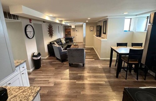 St. Charles Historic District Apartamento | 6th street 101 - Walk to Main St