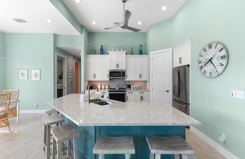 Marco Island Casa | Beautiful 3 Bedroom/2 Bath with den pool home