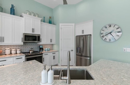 Marco Island Casa | Beautiful 3 Bedroom/2 Bath with den pool home