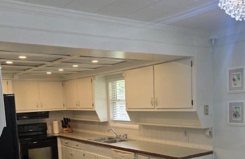 Long Beach Casa | Azalea Beach Retreat- Your Coastal home away from home. Beach is within blocks!