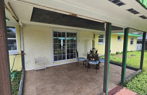 Long Beach Casa | Azalea Beach Retreat- Your Coastal home away from home. Beach is within blocks!