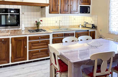 Sablet Casa | Preciosa casa en Sablet