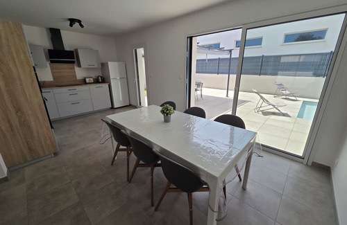 Saint-Jean-de-Monts Villa | Villa Azur: Modern & Private Pool!